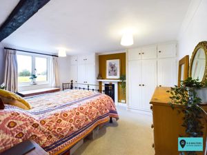 Bedroom- click for photo gallery